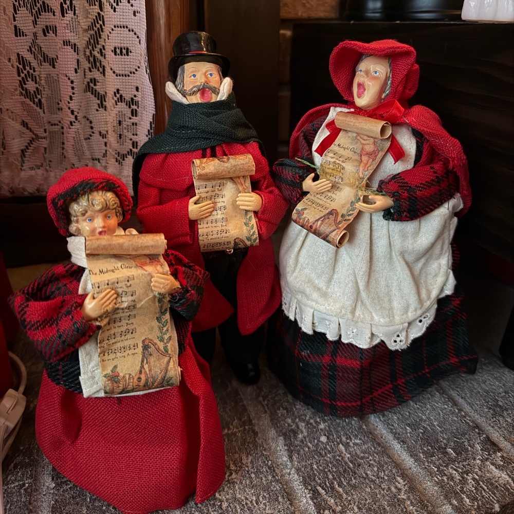 Vintage Dickens Carolers Figures in Victorian garb Set of 3